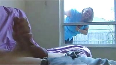 Un bărbat de culoare mature se fut busty înșală cu soțul ei care lucrează.