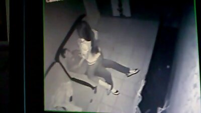 Neagra superba in ciorapi fuge mature pizde cu un tanar armasar.